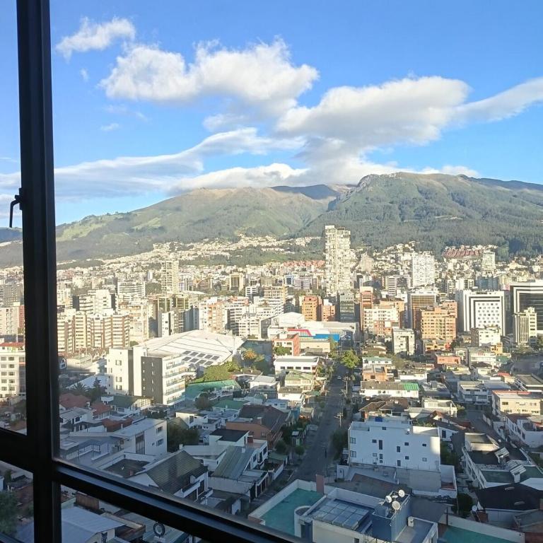 Stadium view Luxury Penthouse Tours - One-Bedroom Apartment - 4