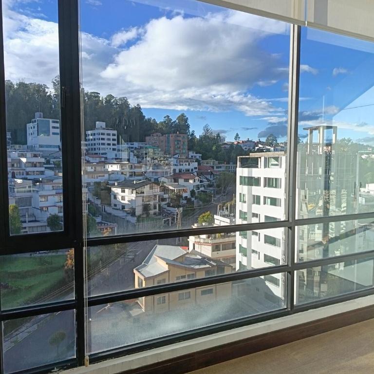 Stadium view Luxury Penthouse Tours - One-Bedroom Apartment - 12