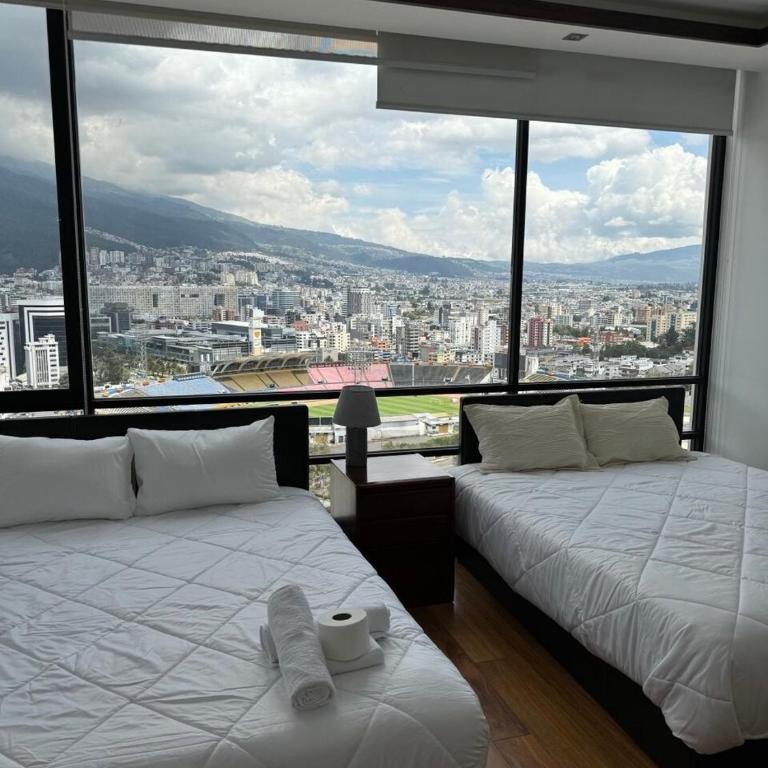 Stadium view Luxury Penthouse Tours - One-Bedroom Apartment - 14