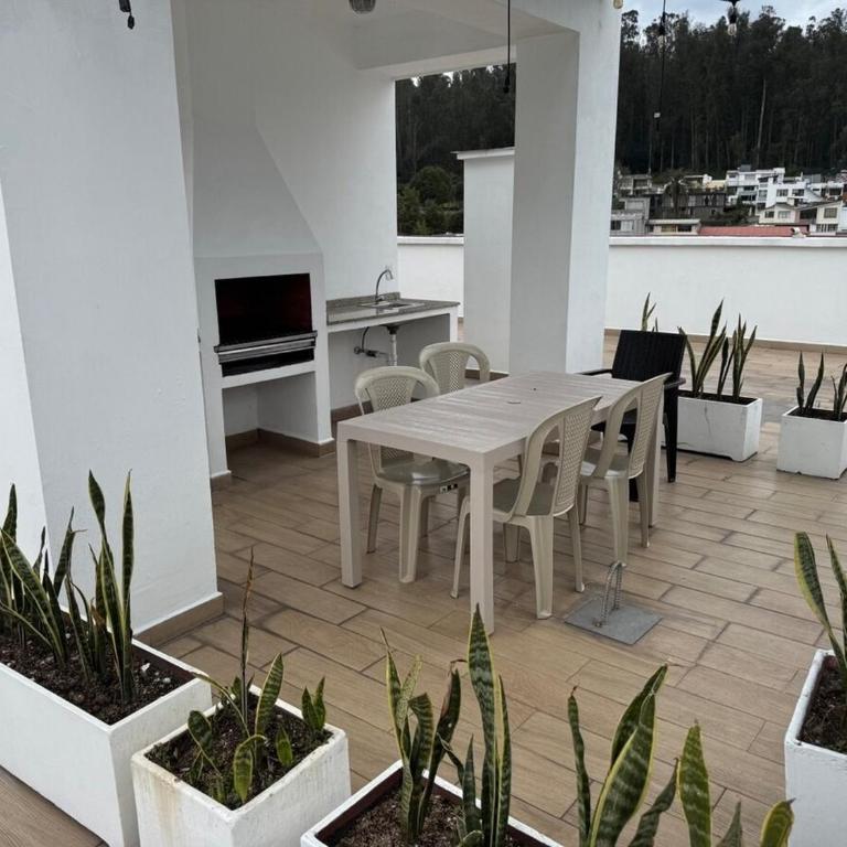 Stadium view Luxury Penthouse Tours - One-Bedroom Apartment - 15