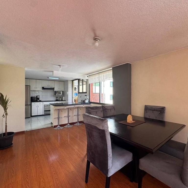 ParkViewQuito La Carolina Airport Pickup and Tours - Apartment - 11