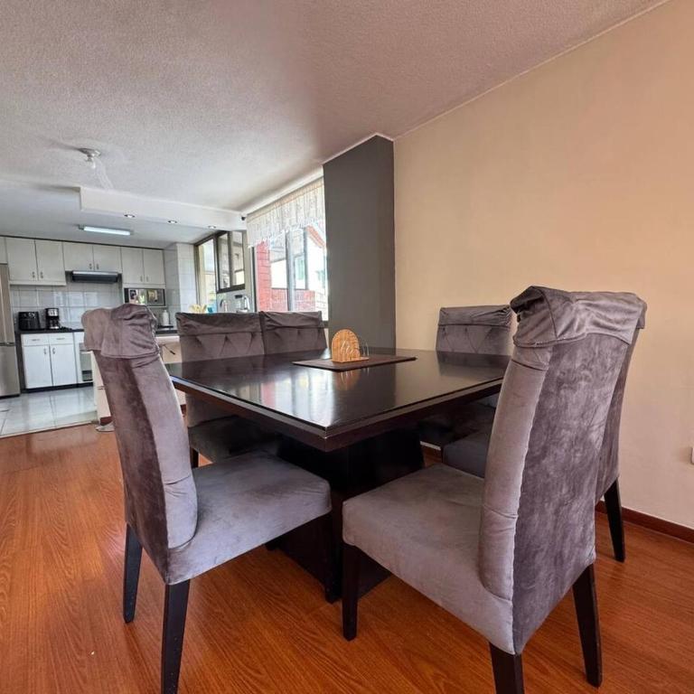 ParkViewQuito La Carolina Airport Pickup and Tours - Apartment - 26