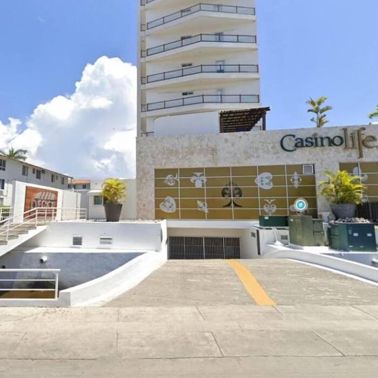 Deck12 Casino and Resort by Monyxbnb - Two-Bedroom Deluxe Apartment with Harbour View - 15