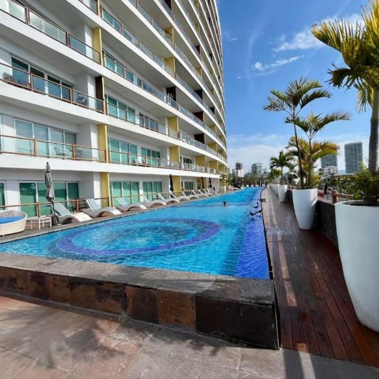 Deck12 Casino and Resort by Monyxbnb - Four-Bedroom Platinum Apartment - 38