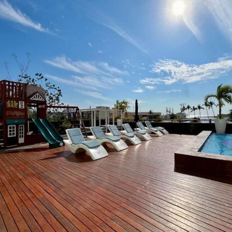 Deck12 Casino and Resort by Monyxbnb - Four-Bedroom Platinum Apartment - 41