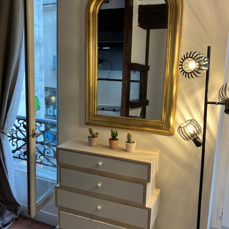Cosy Flat Near Le Marais - One-Bedroom Apartment - 5
