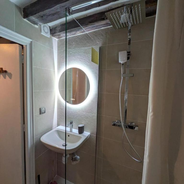Cosy Flat Near Le Marais - One-Bedroom Apartment - 28