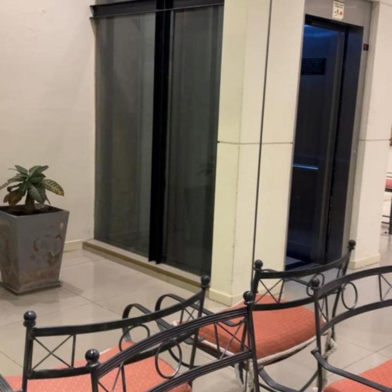 DISEÑO Y CONFORD EN PLENO CENTRO Porteño - Estudio Familiar - 28