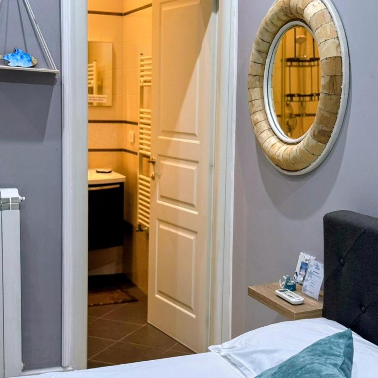 N67 B&B Taranto Centro-3 camere indipendenti - Triple Room with Private Bathroom - 5
