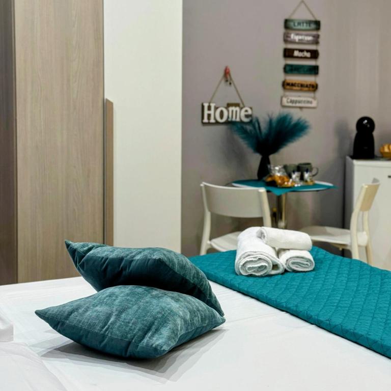 N67 B&B Taranto Centro-3 camere indipendenti - Triple Room with Private Bathroom - 3