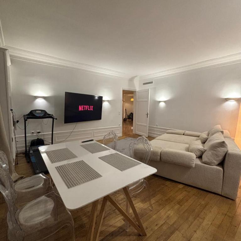 Avenue Foch Arc de Triomphe Champs-Élysées - Appartement 3 Chambres - 1