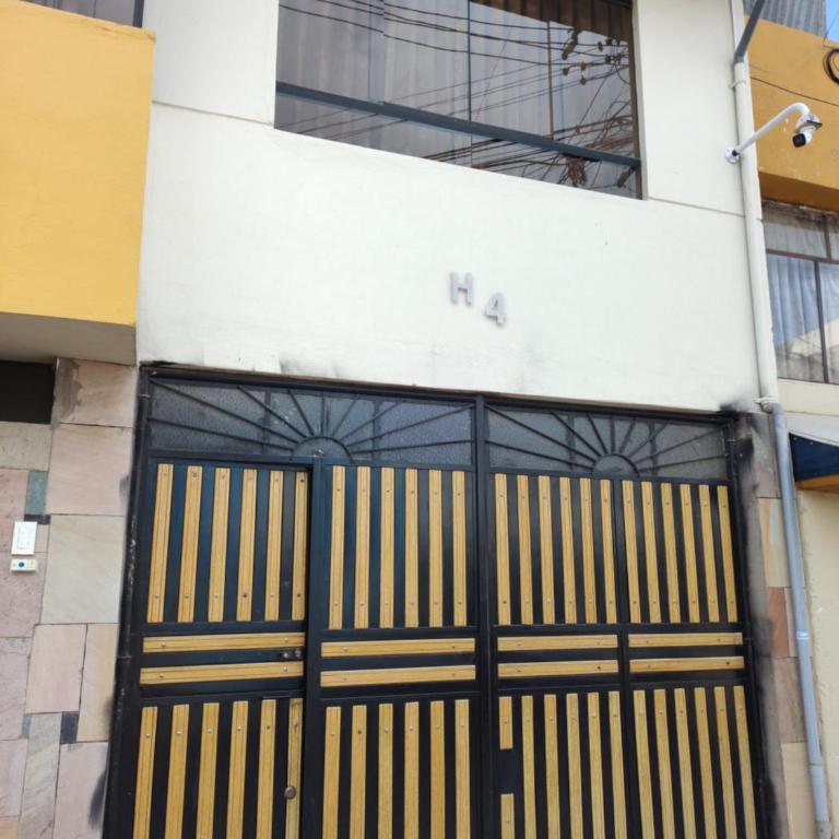 DtraD Full Apartment Plus - Three-Bedroom Superior Apartment - 11