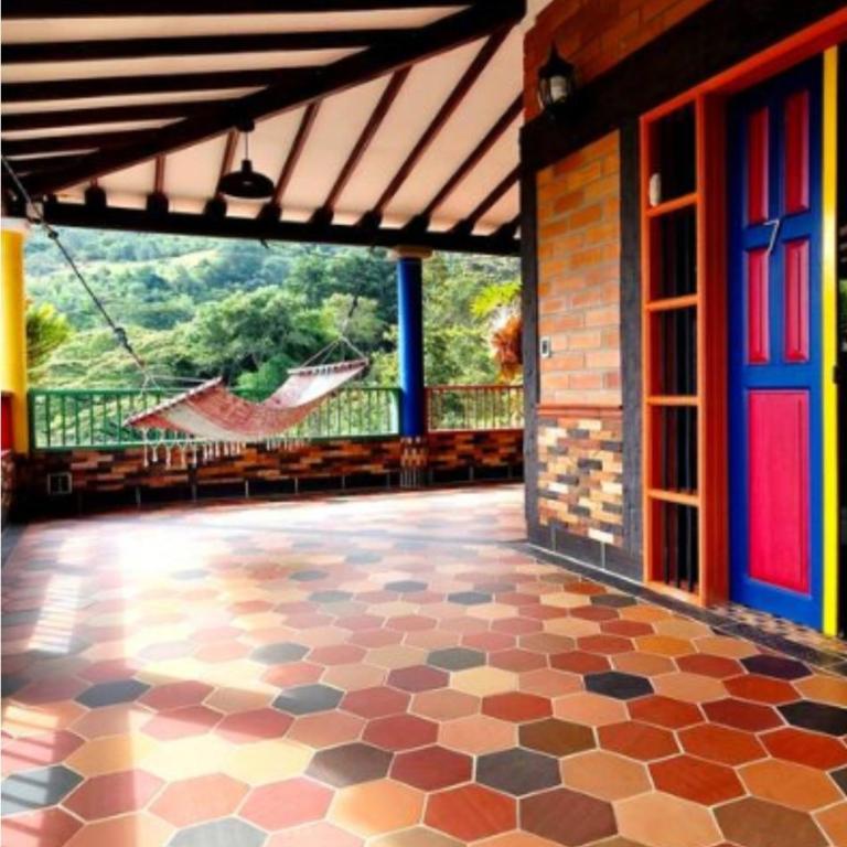 Finca Hotel Tara - Family Room with Mountain View - 8