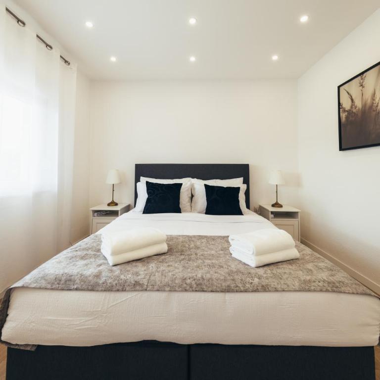 Cosy Urban Studio - One-Bedroom Apartment - 12