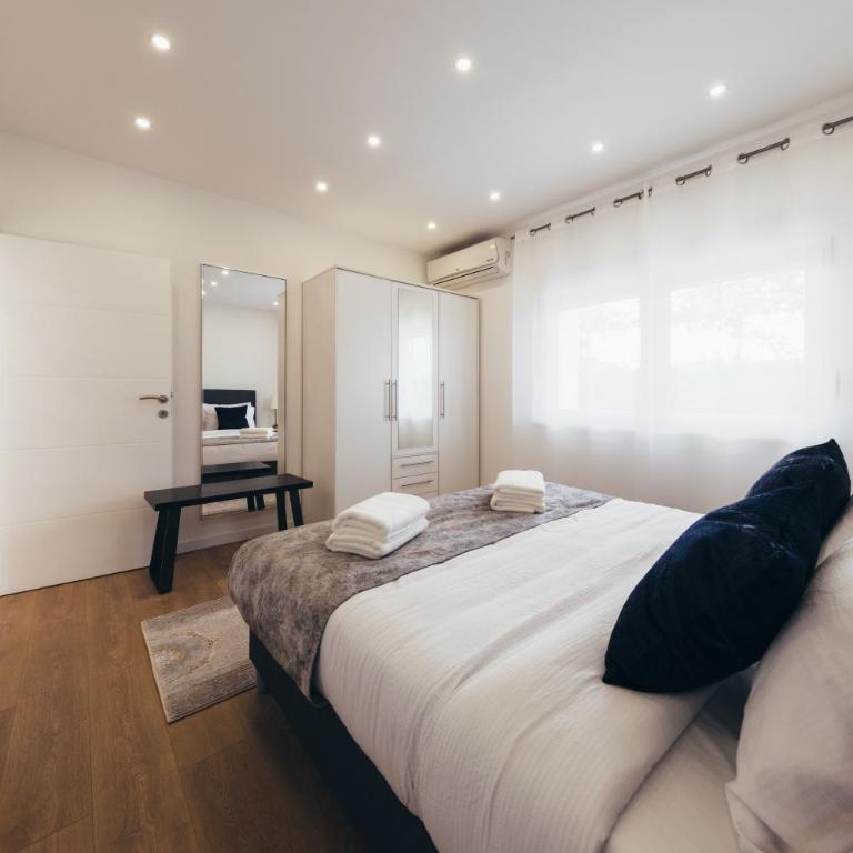 Cosy Urban Studio - One-Bedroom Apartment - 1