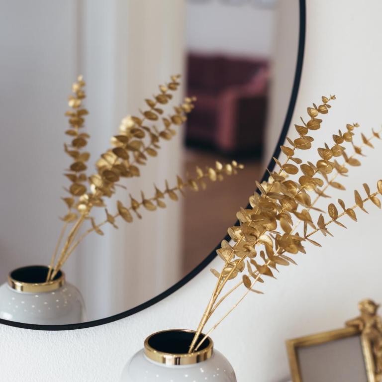 Cosy Urban Studio - One-Bedroom Apartment - 44