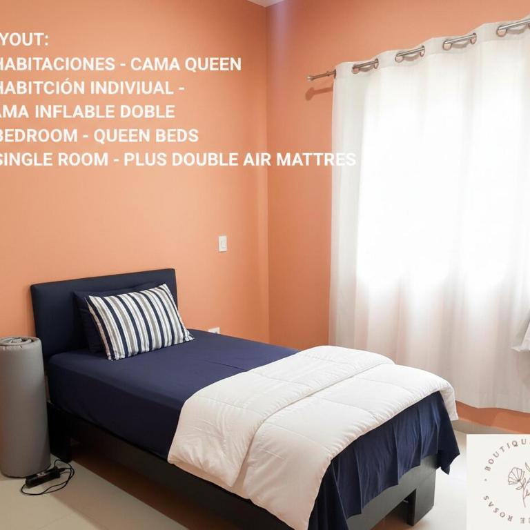 Golden Zone Gem 3-Suite Apt with Parking - Three-Bedroom Apartment - 1