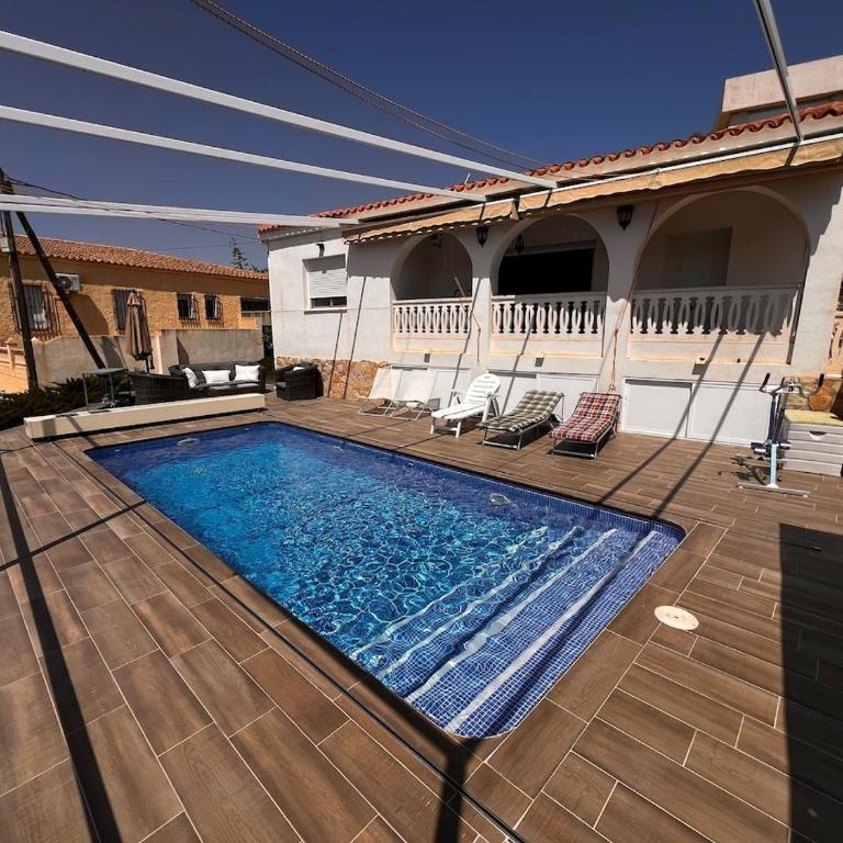 Villa with private pool, only 7 min to the beach - Three-Bedroom House - 22