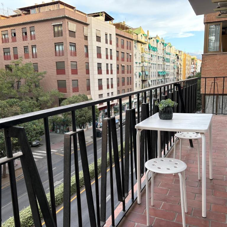 Apartamento nuevo, 3 dormitorios con terraza - Three-Bedroom Apartment - 12
