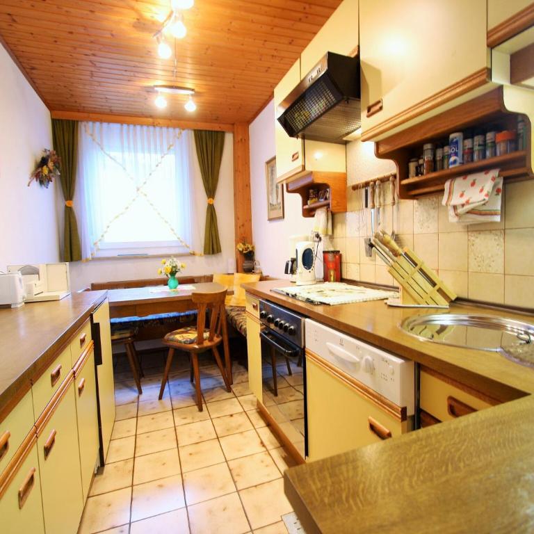 Apartment in Liebetig near Gerlitzen Ski Area - Apartment mit 2 Schlafzimmern - 2