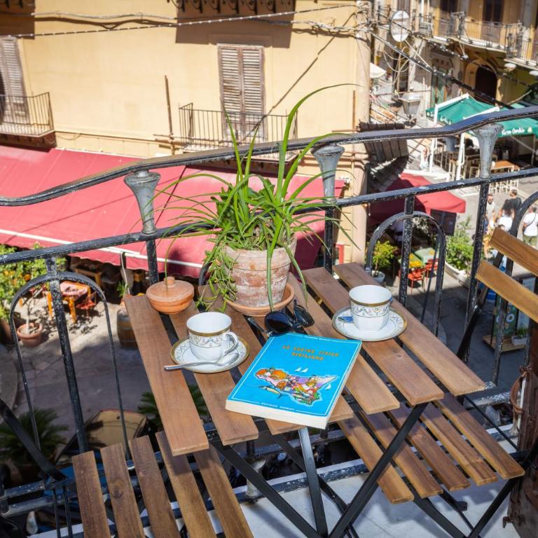 Pagano Home Guesthouse - Camera Matrimoniale con Balcone - 3