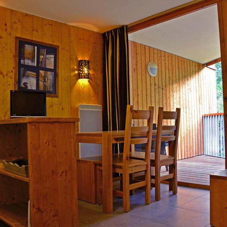 Appartement cosy à Montchavin, ski au pied, 2 pièces, terrasse, parking inclus, proche commerces. - FR-1-329-11 - Apartment (4 Adults) - 1