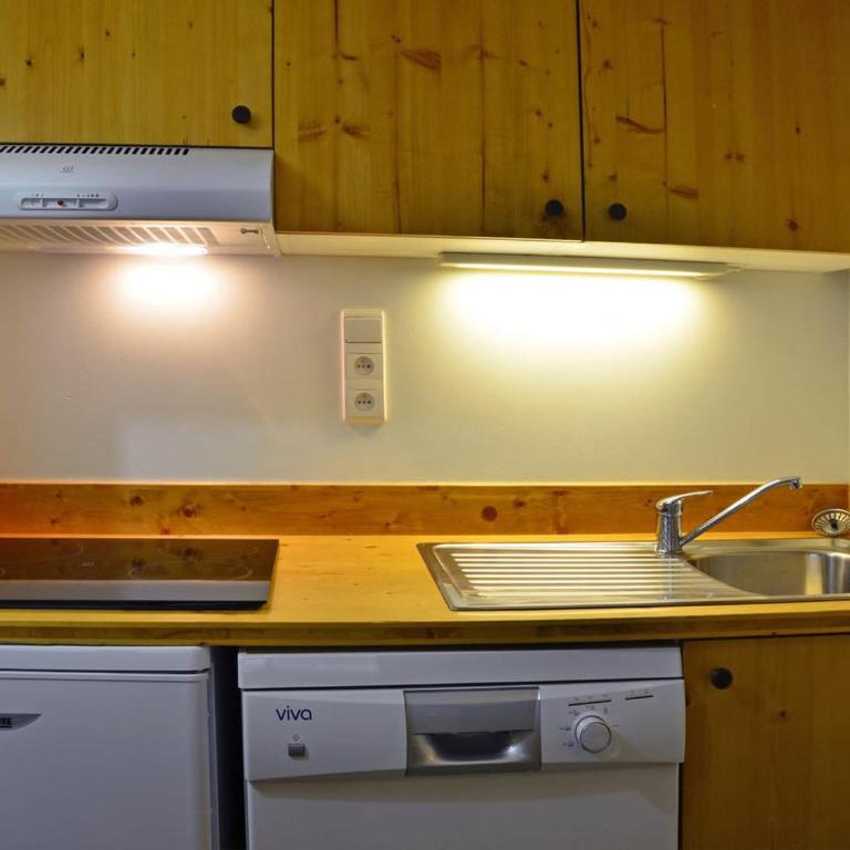 Appartement cosy à Montchavin, ski au pied, 2 pièces, terrasse, parking inclus, proche commerces. - FR-1-329-11 - Apartment (4 Adults) - 3