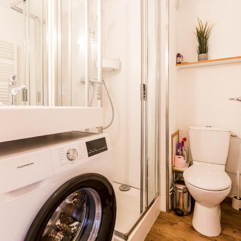 Montchavin: Studio cabine rénové équipé 3/4 pers, parking, proche pistes et commerces - FR-1-329-17 - Studio - 7