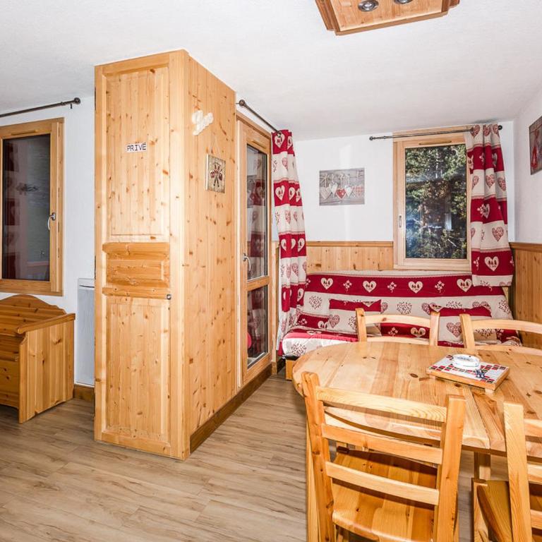 Studio rénové à Montchavin La Plagne, proche pistes et commerces, balcon, casier à skis, parking gratuit - FR-1-329-28 - Studio - 1
