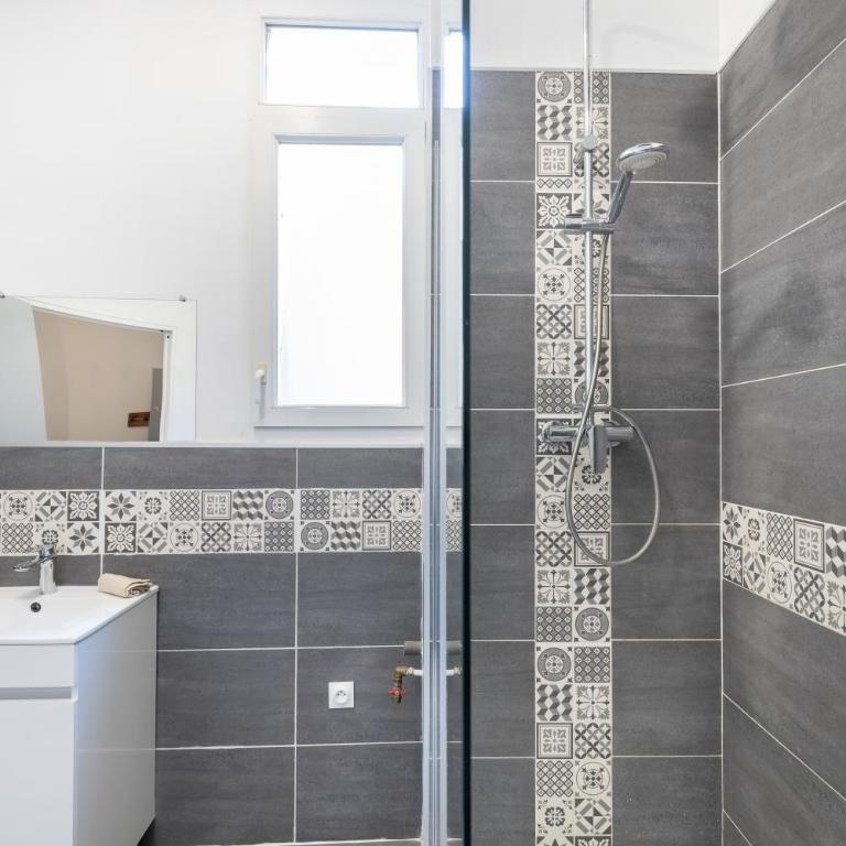 Le Rimbaud - Studio moderne en hypercentre - WiFi - Appartement 1 Chambre Deluxe - 2