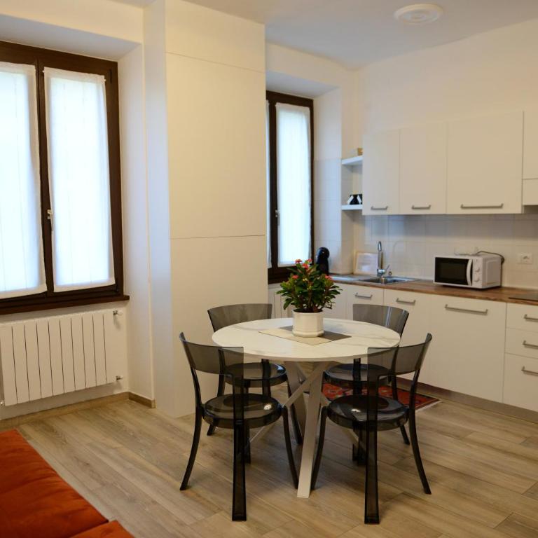 Residenza MM - 2 min walk to Bernina Express - Two-Bedroom Apartment - 2