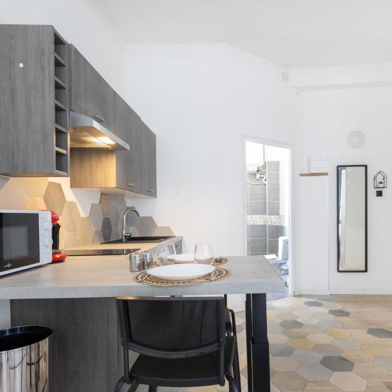 Le Rimbaud - Studio moderne en hypercentre - WiFi - Appartement 1 Chambre Deluxe - 12
