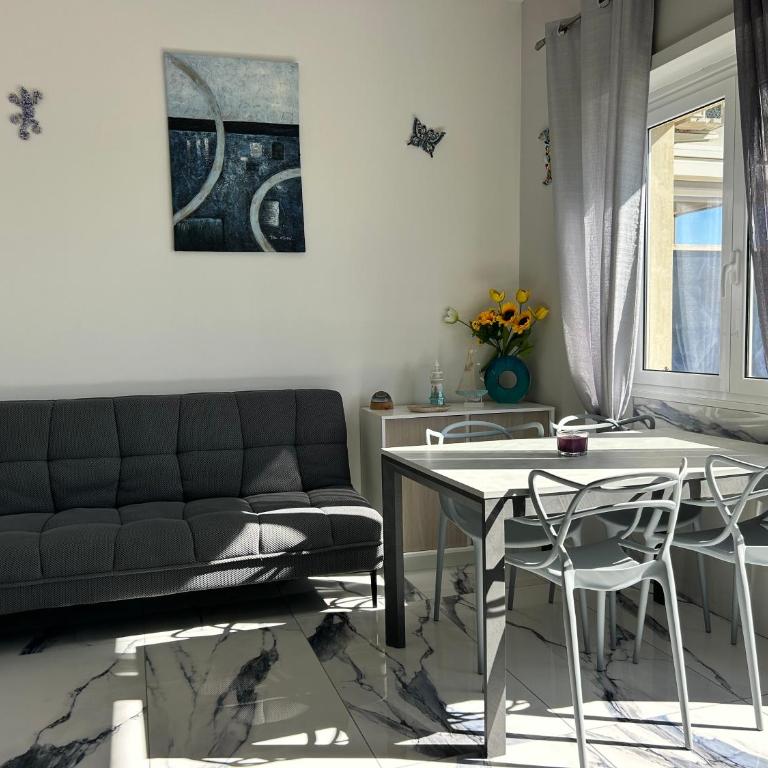 FRONT SEA LUXURY - Appartamento con 2 Camere da Letto - 3