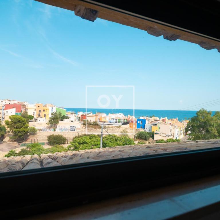 Luz del Faro, apartment in historic townhouse with sea view - by OYOOSTAYS - Two-Bedroom Apartment with Sea View - 20