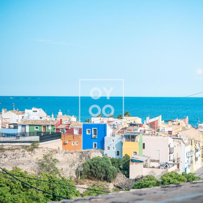 Luz del Faro, apartment in historic townhouse with sea view - by OYOOSTAYS - Two-Bedroom Apartment with Sea View - 1