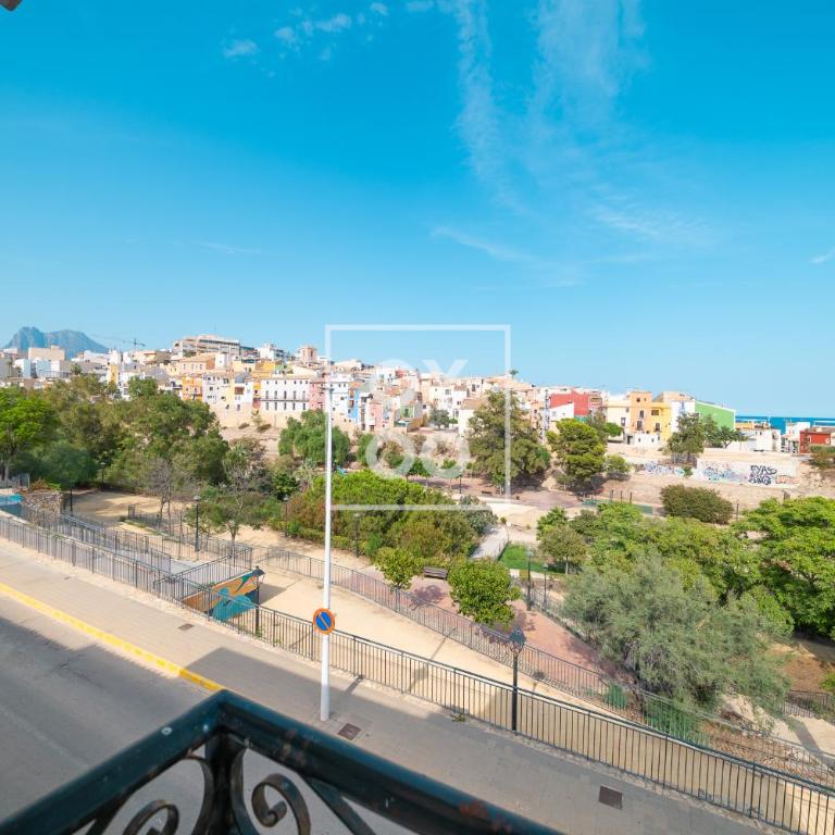 Luz del Faro, apartment in historic townhouse with sea view - by OYOOSTAYS - Two-Bedroom Apartment with Sea View - 13