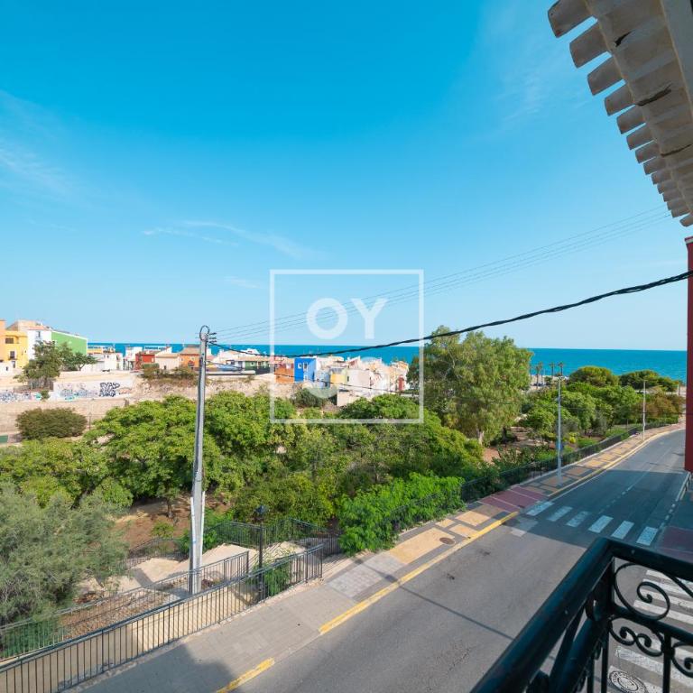 Luz del Faro, apartment in historic townhouse with sea view - by OYOOSTAYS - Two-Bedroom Apartment with Sea View - 12