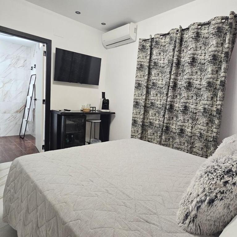 HOSTAL LUXURY NIT I DIA - Habitación Doble con baño privado - 6