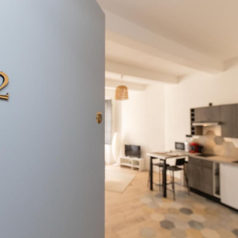 Le Rimbaud - Studio moderne en hypercentre - WiFi - Appartement 1 Chambre Deluxe - 11