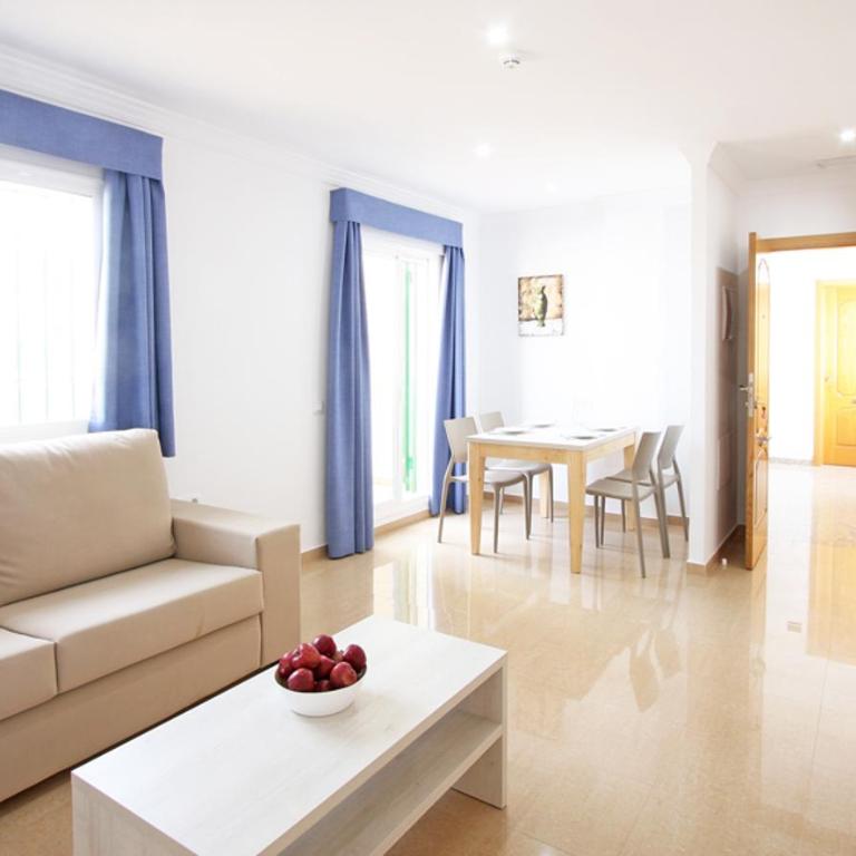 AReH Apartamentos - Apartamento de 2 dormitorios con terraza - 4