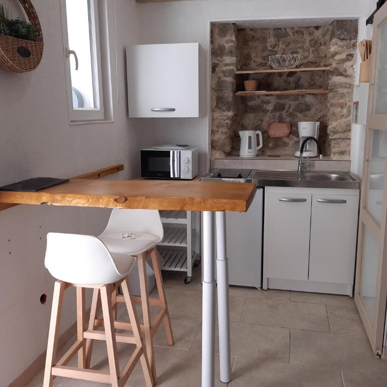 La Bergerie - Studio avec Terrasse - 14