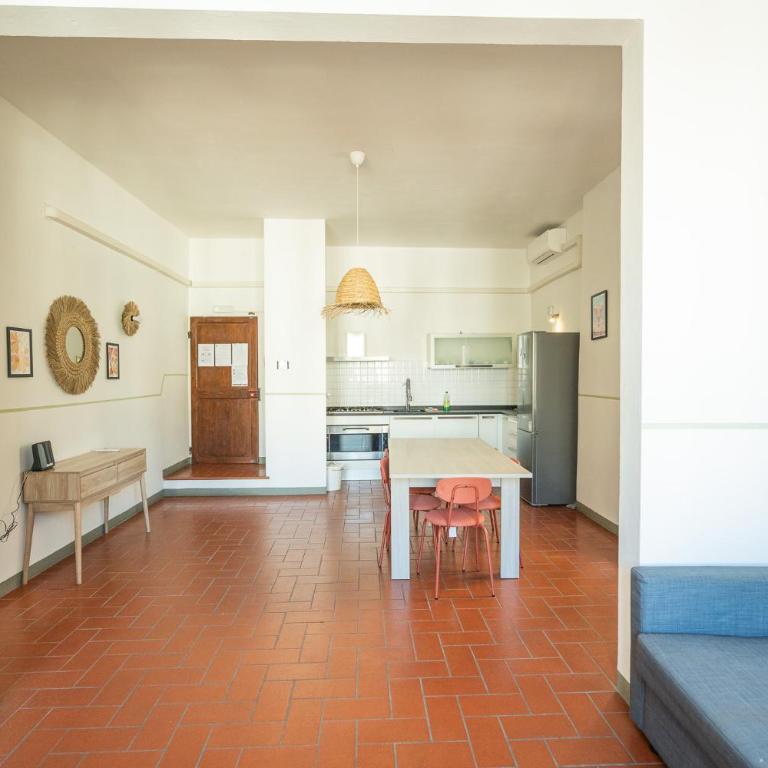 Cozy Apartment With A Strategic Position - Appartamento con 2 Camere da Letto - 2