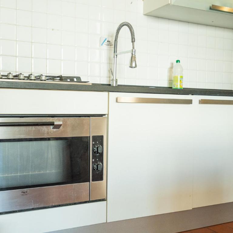 Cozy Apartment With A Strategic Position - Appartamento con 2 Camere da Letto - 8