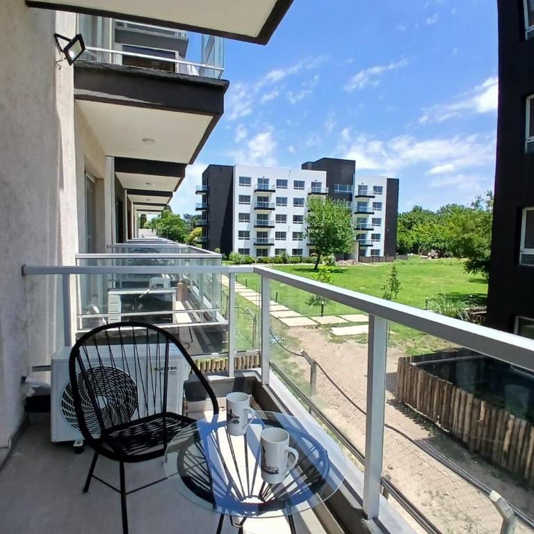 Confort y Cercania Ezeiza - Apartamento de 1 dormitorio - 2