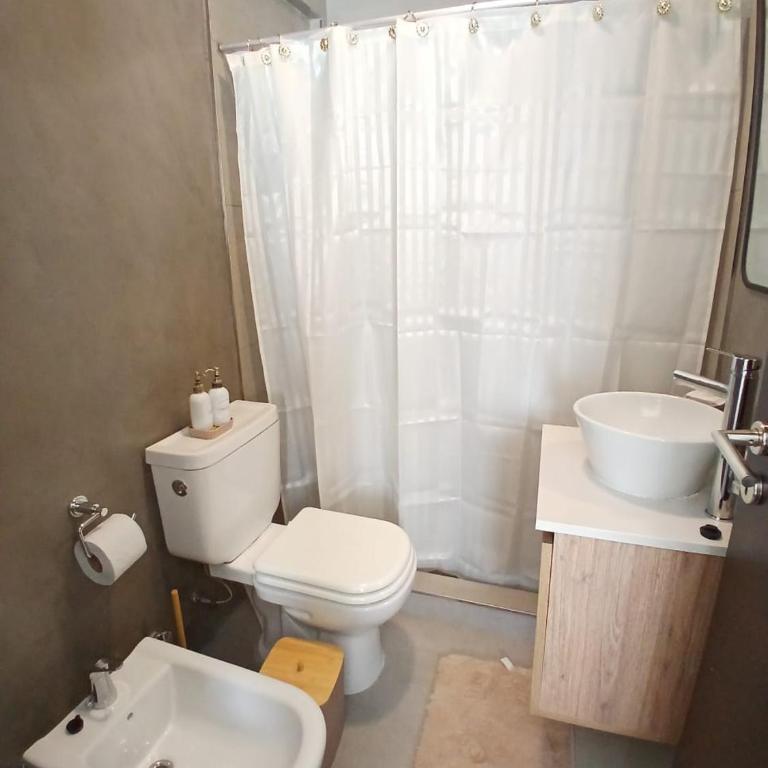 Confort y vistas únicas, a 15min del aeropuerto de Ezeiza - Apartamento Deluxe - 9