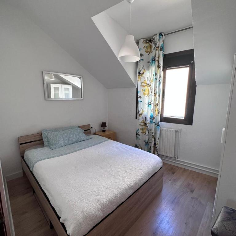 Piso muy amplio en el centro de Toledo de 4 habitaciones - Apartamento - 2