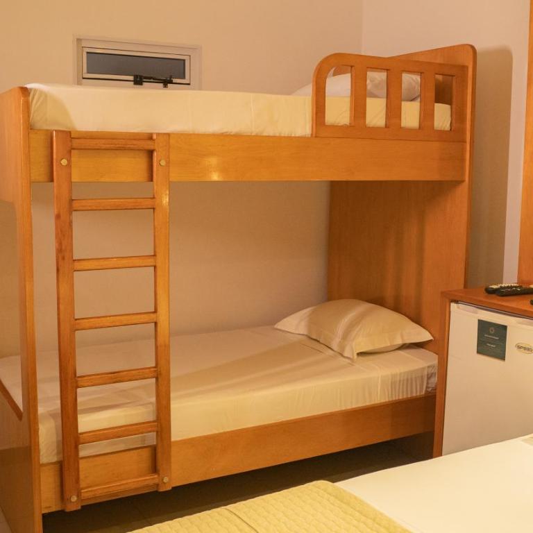 Mako´s Hotel - Deluxe Quadruple Room - 2