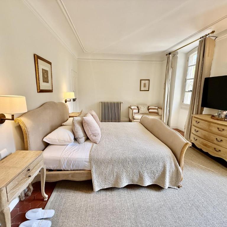 Château Saint Perret - Chambre Lit King-Size Supérieure - 3