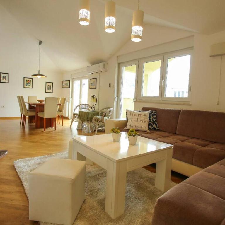 Bulevar Residence - Two-Bedroom Apartment - 1