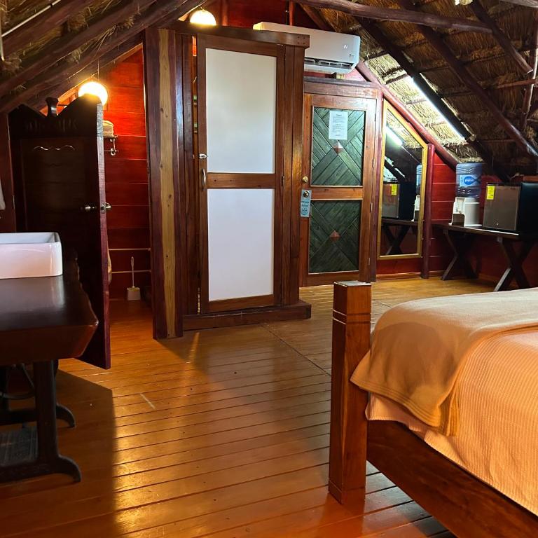 The Diving Lodge Downtown - Bungalow - Beach Front - 6